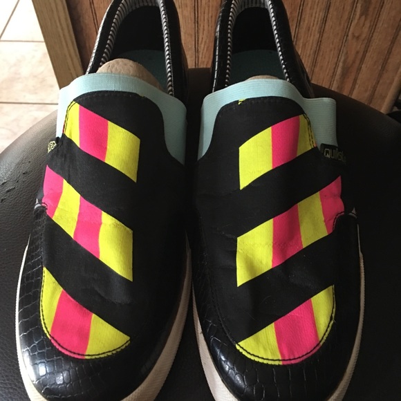 quiksilver slip on
